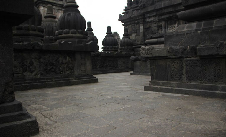 inside-temple